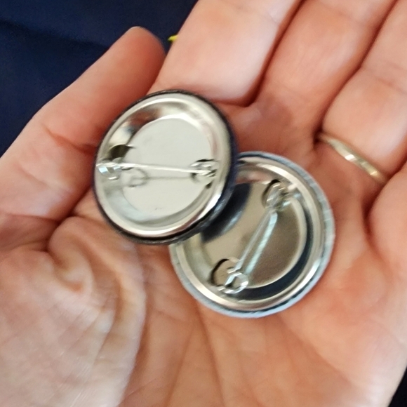 Poshfest 2024 Nashville Bandana and Pins Set - Picture 5 of 6